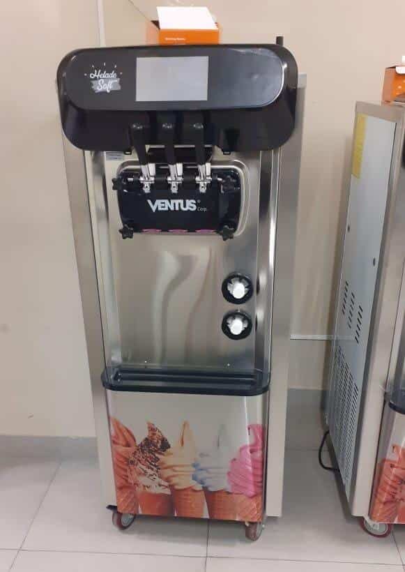 Maquina de helado soft VSP-40 Smart en operacion comercial